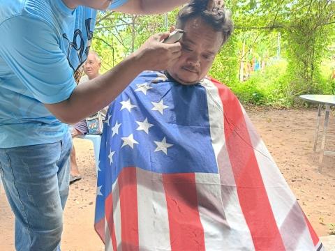 โครงการตัดผมฟรี ทำดีเพื่อพ่อ