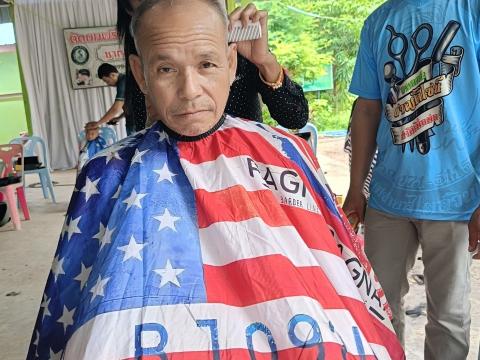 โครงการตัดผมฟรี ทำดีเพื่อพ่อ