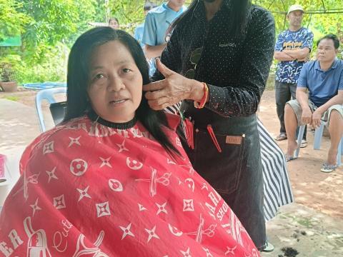 โครงการตัดผมฟรี ทำดีเพื่อพ่อ