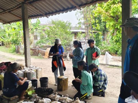 โครงการรณงค์ฉีดวัคซีนป้องกันโรคพิษสุนัขบ้าฯ บ้านสมจิต หมู่ที่ 5