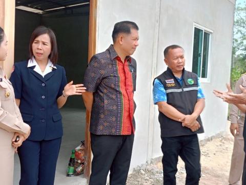 มอบบ้านผู้สูงอายุตามโครงการปรับสภาพแวดล้อมและสิ่งอำนวยความสะดวกของผู้สูงอายุให้เหมาะสมและปลอดภัย ประจำปีงบประมาณ ๒๕๖๘