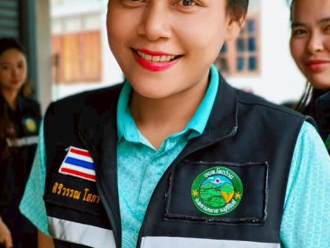 มอบบ้านผู้สูงอายุตามโครงการปรับสภาพแวดล้อมและสิ่งอำนวยความสะดวกของผู้สูงอายุให้เหมาะสมและปลอดภัย ประจำปีงบประมาณ ๒๕๖๘