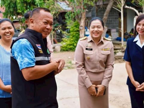 มอบบ้านผู้สูงอายุตามโครงการปรับสภาพแวดล้อมและสิ่งอำนวยความสะดวกของผู้สูงอายุให้เหมาะสมและปลอดภัย ประจำปีงบประมาณ ๒๕๖๘