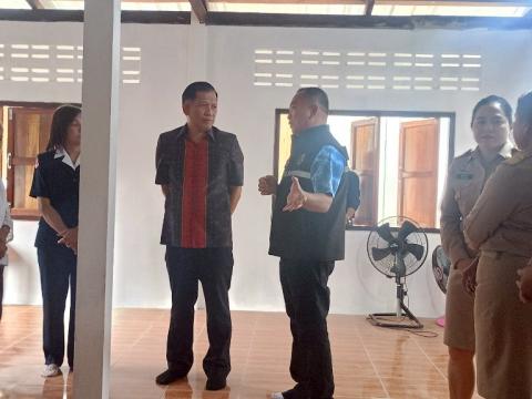 มอบบ้านผู้สูงอายุตามโครงการปรับสภาพแวดล้อมและสิ่งอำนวยความสะดวกของผู้สูงอายุให้เหมาะสมและปลอดภัย ประจำปีงบประมาณ ๒๕๖๘