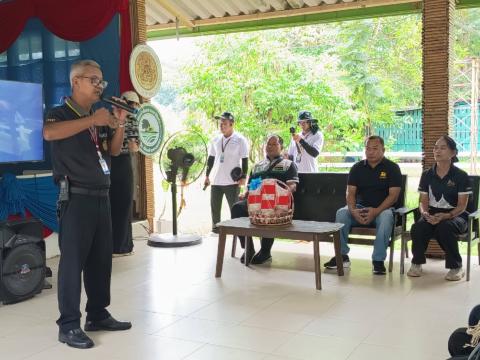 วันที่ 4 กรกฎาคม 2569 ศึกษาดูงานและรับฟังการบรรยายเรื่อง เศรษฐกิจพอเพียงและโคกหนองนาโมเดลของศูนย์ การเรียนรู้โครงการพระราชทานฯ จากเรือนจำชั่วคราวเขาไม้แก้ว