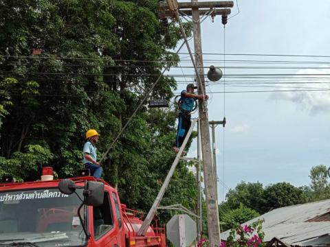 ซ่อมไฟฟ้าสาธารณะ หมู่ที่ 4 บ้านหนองถนน