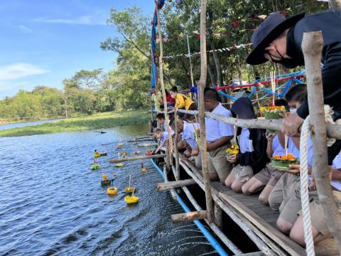 ประเพณีลอยกระทง