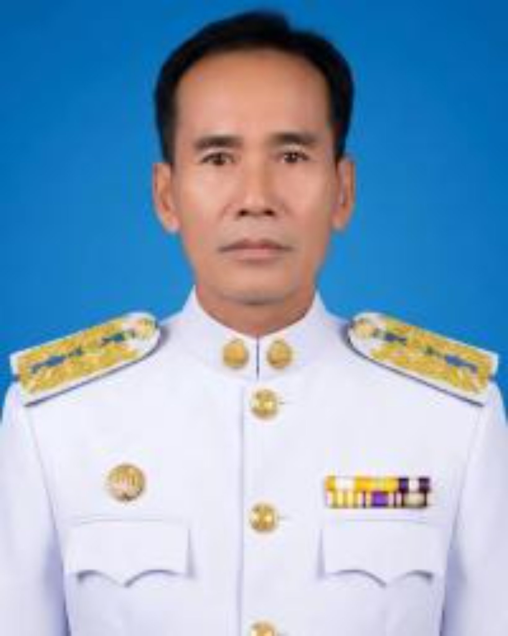 นายประนอม แทนวงษ์